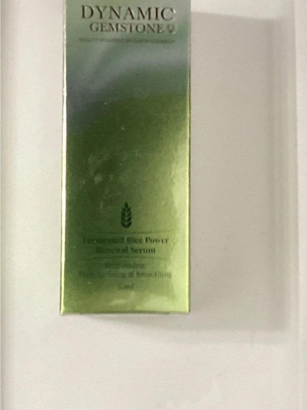 Dynamic gemstone Concentrated Black Power Renewal Serum - Green